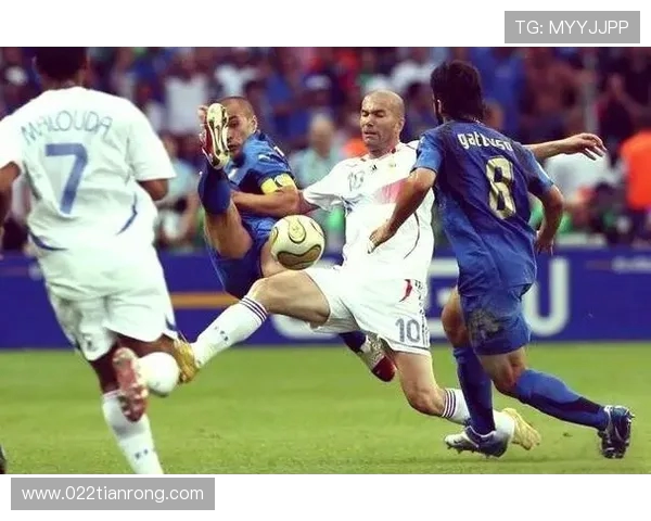 伊涅斯塔与齐达内的巅峰对决:足球历史上的两位传奇巨星之争